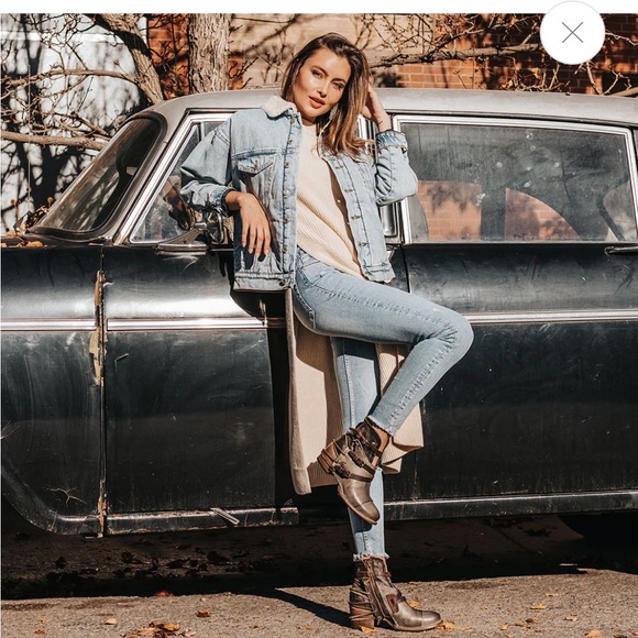 Freebird Crue - Distressed Grey/Multi Ankle Booties sz 10 - Picture 7 of 16